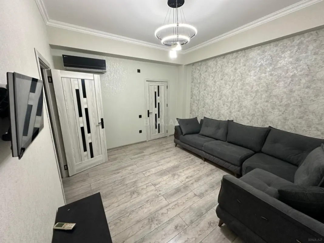 Kirayə verilir 2 otaqlı mənzil 80 m²