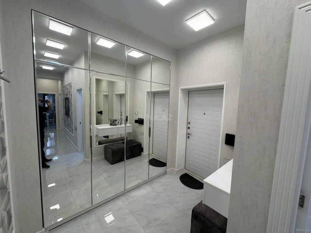Satılır 3 otaqlı mənzil 95 m²