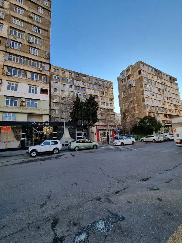 Satılır 2 otaqlı mənzil 52 m²