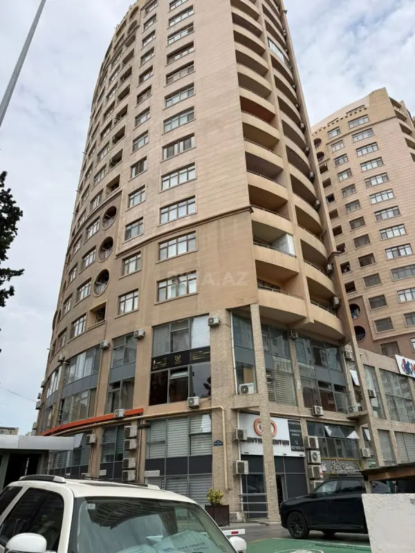 Satılır 2 otaqlı mənzil 85 m²