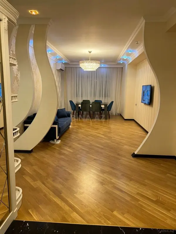 Kirayə verilir 3 otaqlı mənzil 120 m²