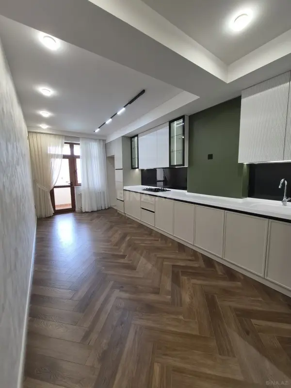Satılır 3 otaqlı mənzil 120 m²