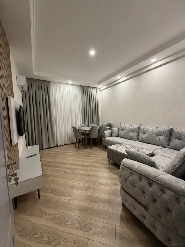 Kirayə verilir 2 otaqlı mənzil 90 m²