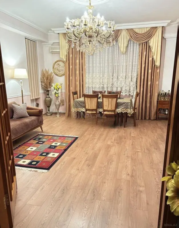 Satılır 2 otaqlı mənzil 103 m²
