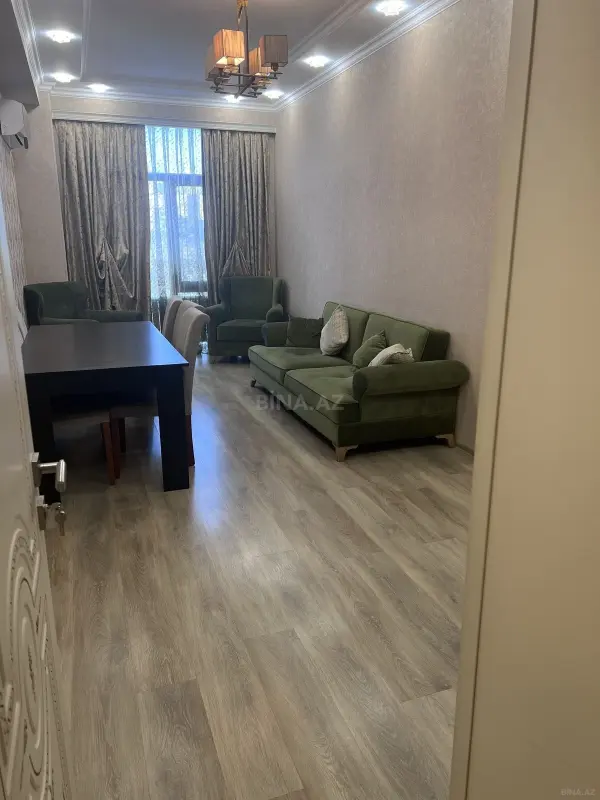 Kirayə verilir 3 otaqlı mənzil 113 m²