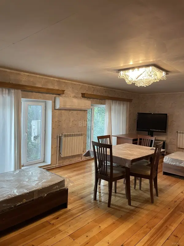 Kirayə verilir 2 otaqlı həyət evi 65 m²