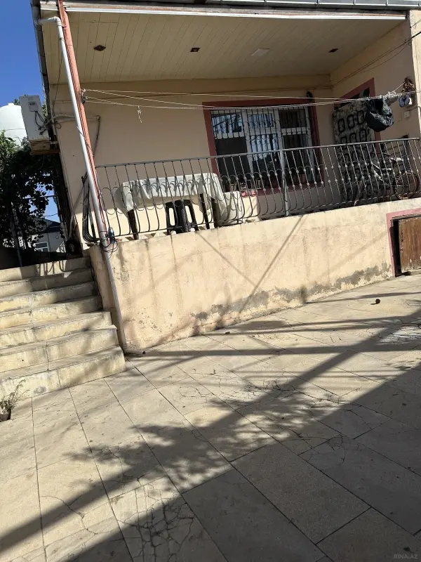 Satılır 4 otaqlı həyət evi 107 m²