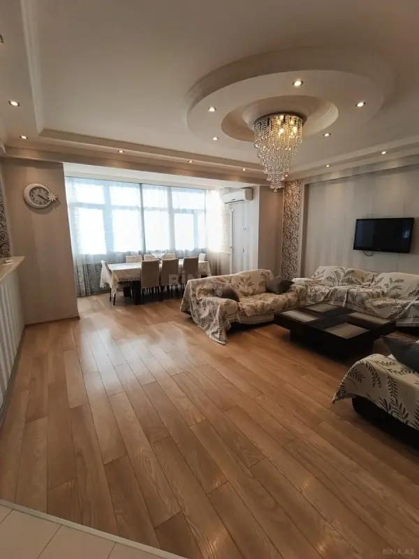 Satılır 3 otaqlı mənzil 115 m²