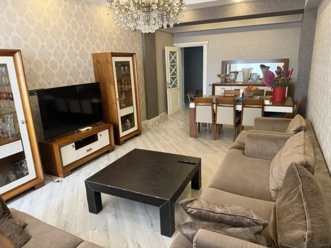 Satılır 3 otaqlı mənzil 129 m²