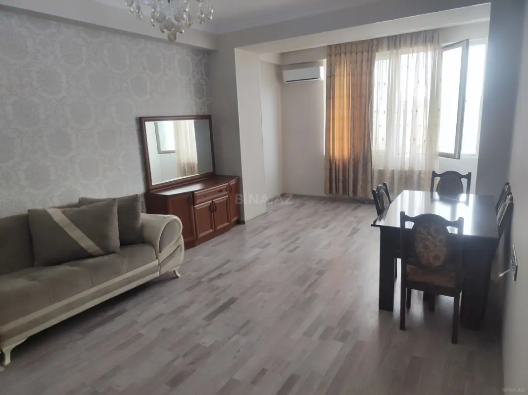 Kirayə verilir 2 otaqlı mənzil 78 m²