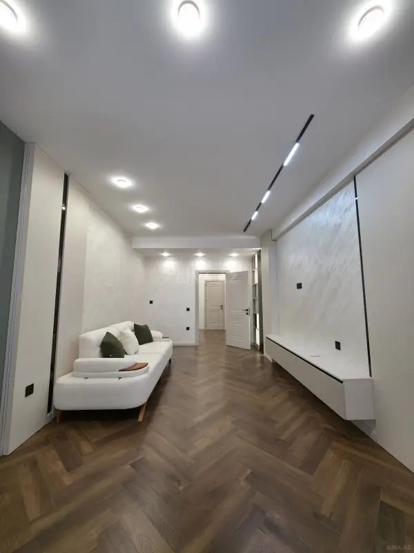 Satılır 3 otaqlı mənzil 128 m²