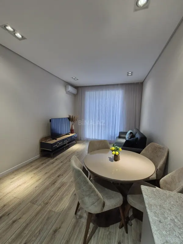 Kirayə verilir 2 otaqlı mənzil 50 m²