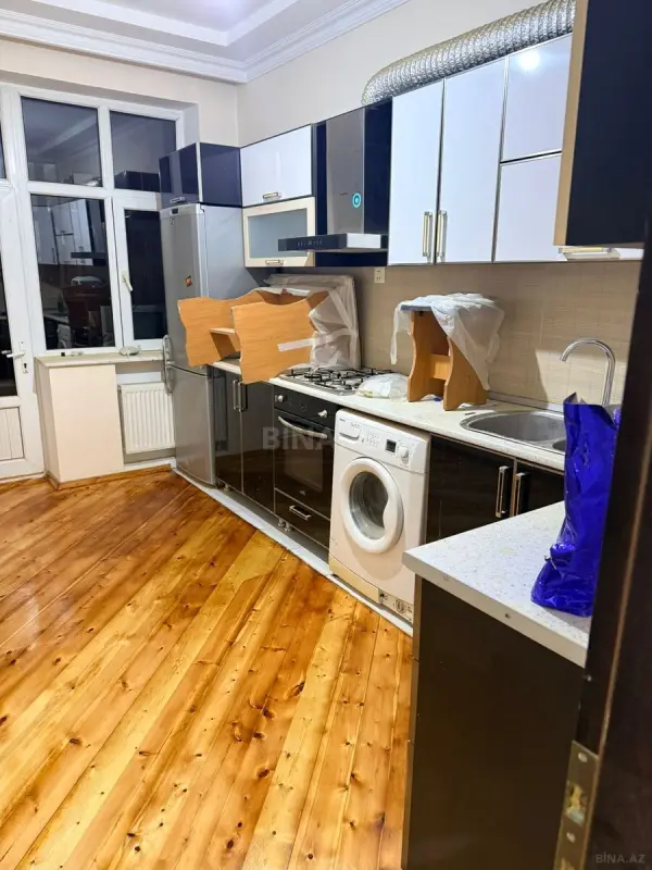Kirayə verilir 2 otaqlı mənzil 86 m²