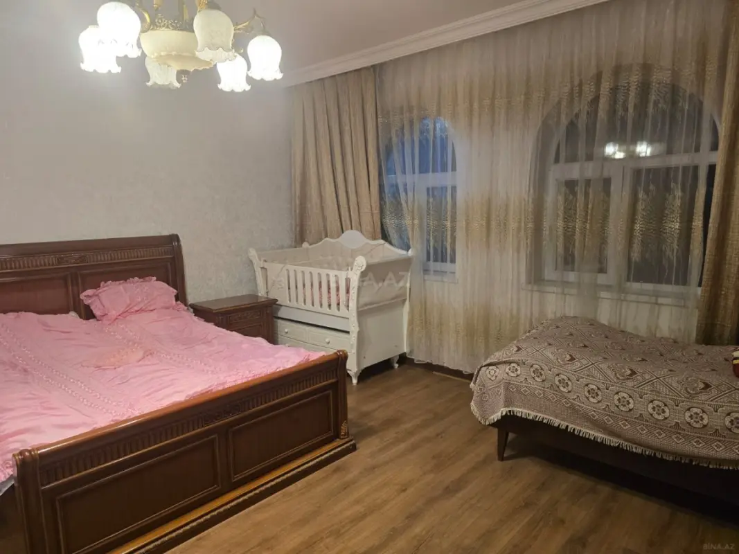 Kirayə verilir 4 otaqlı mənzil 200 m²