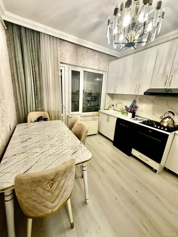 Kirayə verilir 2 otaqlı mənzil 55 m²