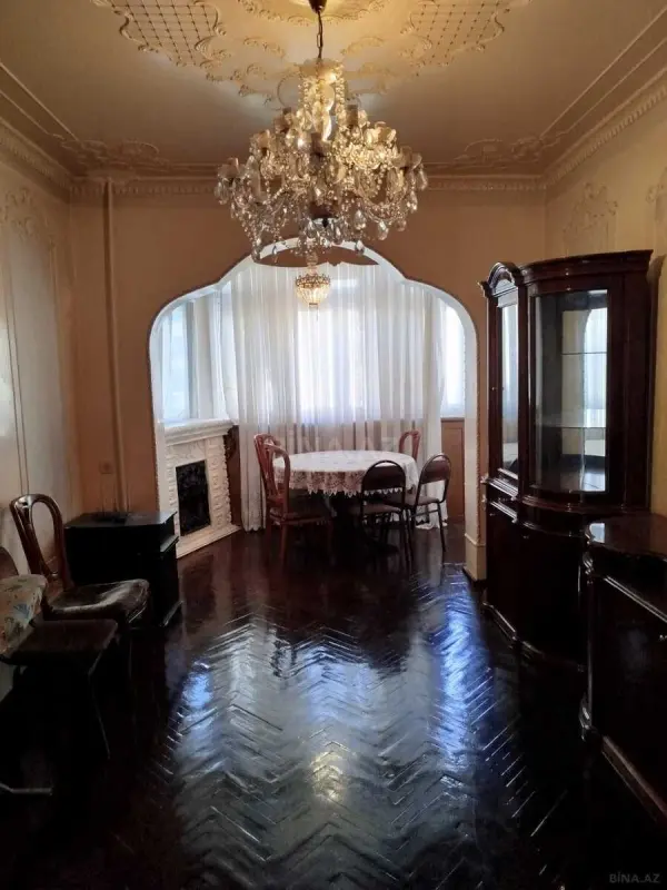Kirayə verilir 2 otaqlı mənzil 65 m²
