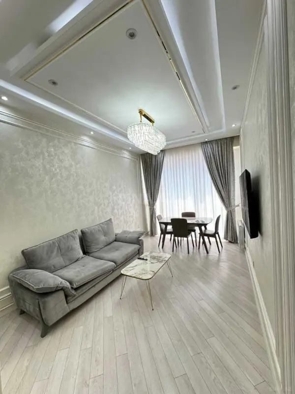 Kirayə verilir 2 otaqlı mənzil 75 m²
