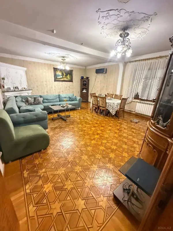 Satılır 5 otaqlı mənzil 130 m²