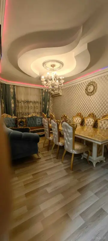 Kirayə verilir 2 otaqlı mənzil 70 m²