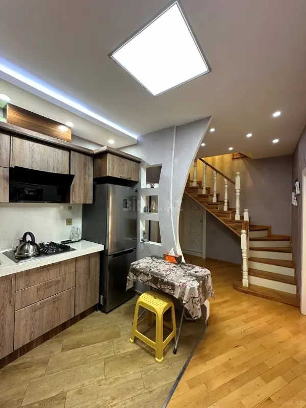 Satılır 3 otaqlı mənzil 68 m²