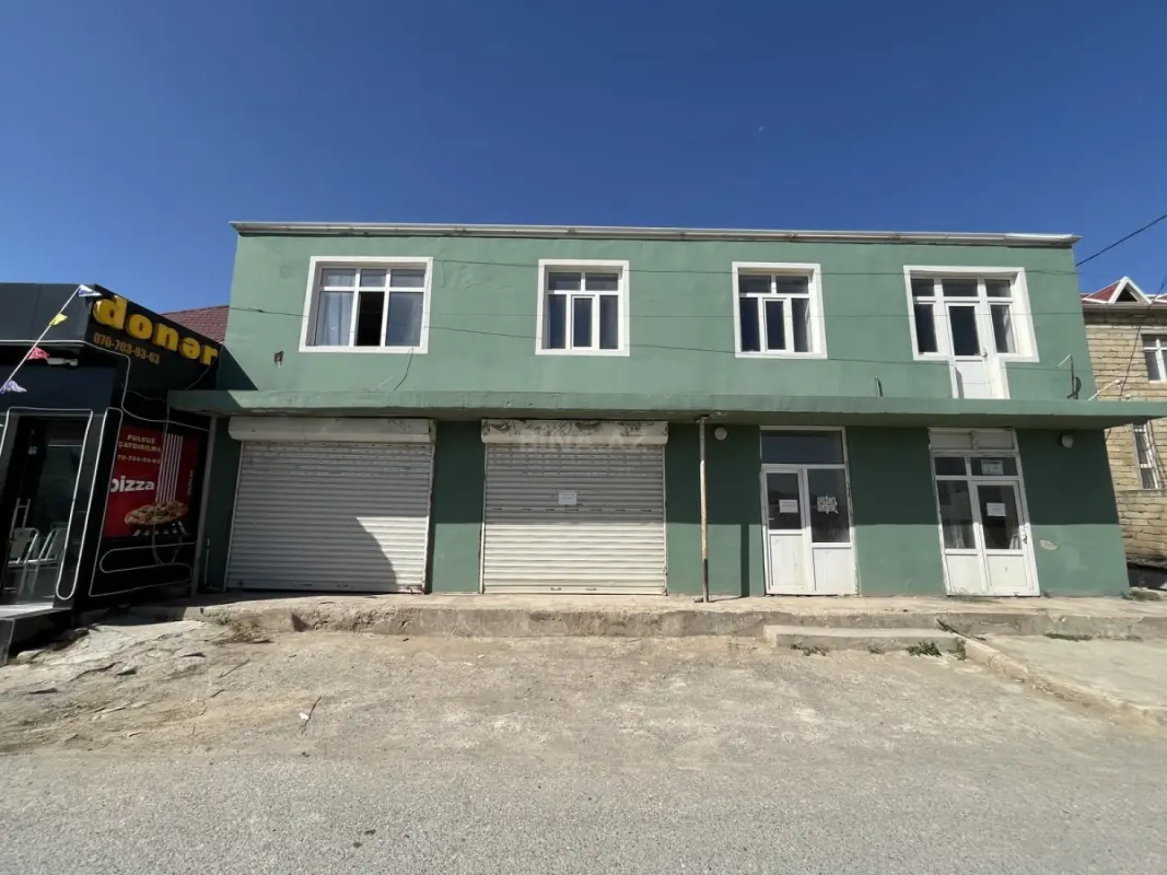Satılır 3 otaqlı həyət evi 200 m²