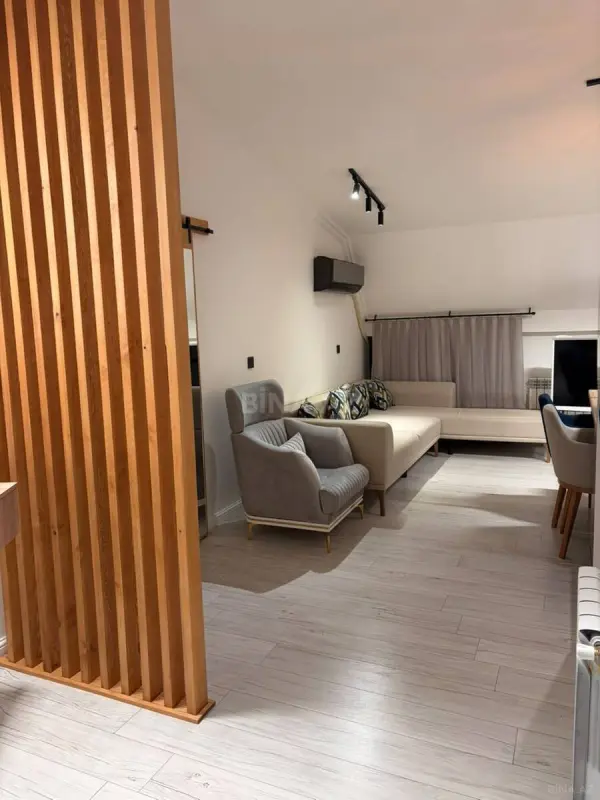 Kirayə verilir 2 otaqlı mənzil 75 m²
