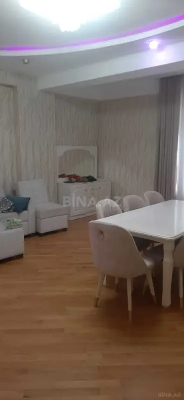 Kirayə verilir 2 otaqlı mənzil 100 m²