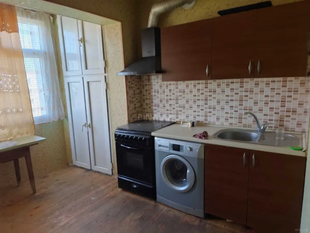 Kirayə verilir 4 otaqlı mənzil 100 m²