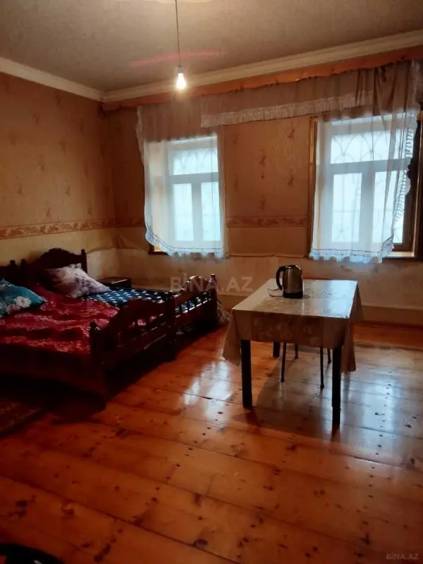 Kirayə verilir 4 otaqlı həyət evi 200 m²