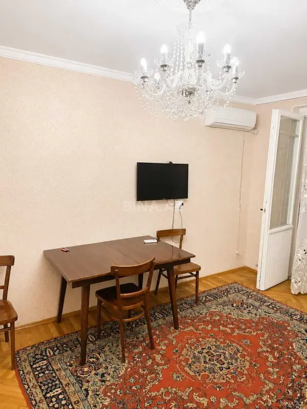 Kirayə verilir 1 otaqlı mənzil 40 m²