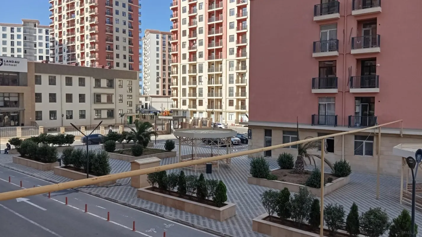 Satılır 3 otaqlı mənzil 110.9 m²