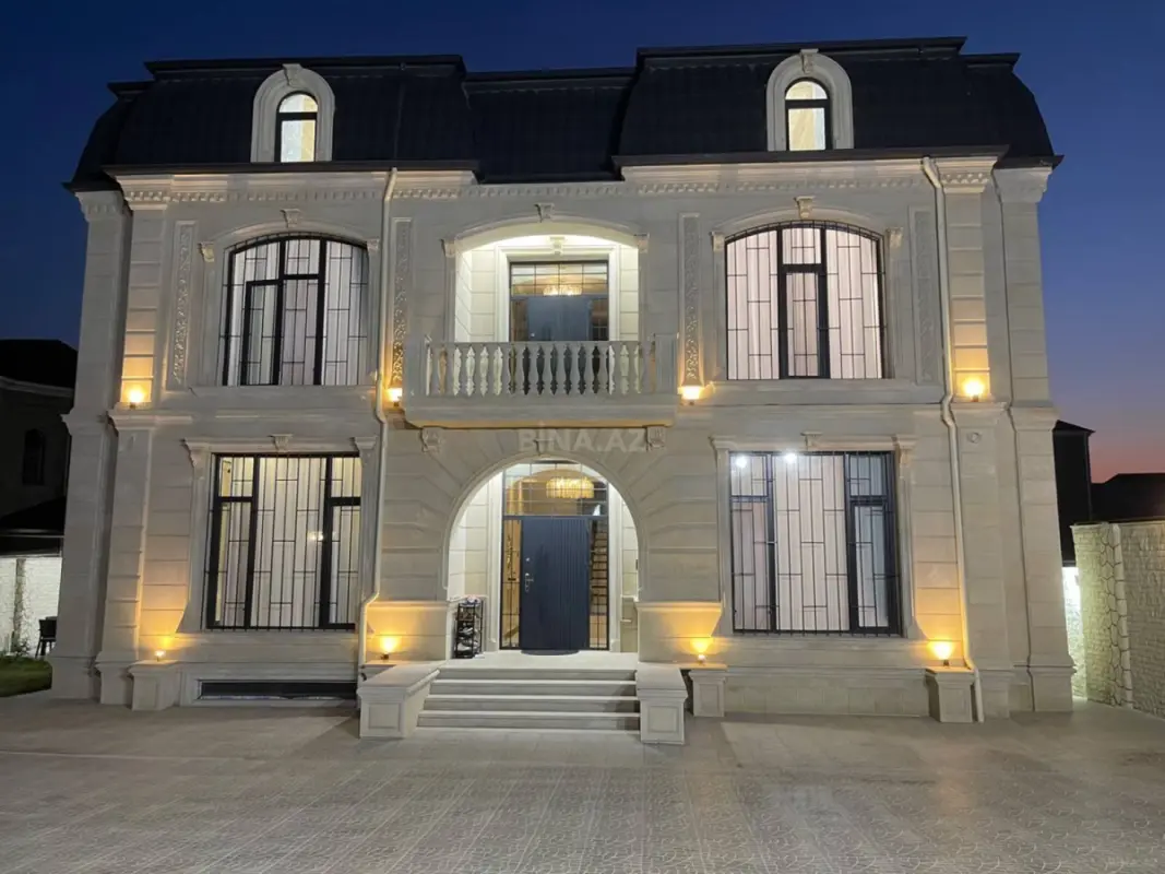 Satılır 6 otaqlı həyət evi 430 m²
