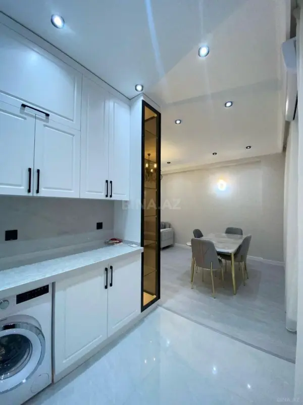 Kirayə verilir 2 otaqlı mənzil 68 m²