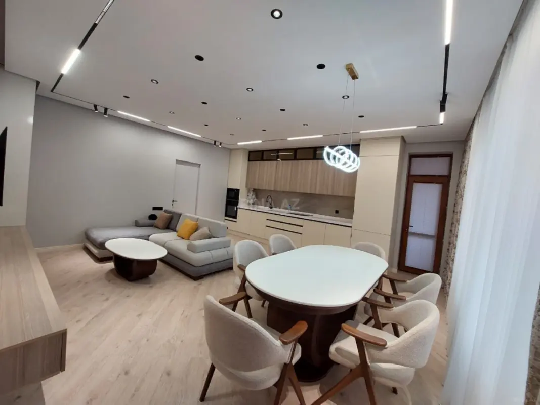 Kirayə verilir 4 otaqlı mənzil 160 m²