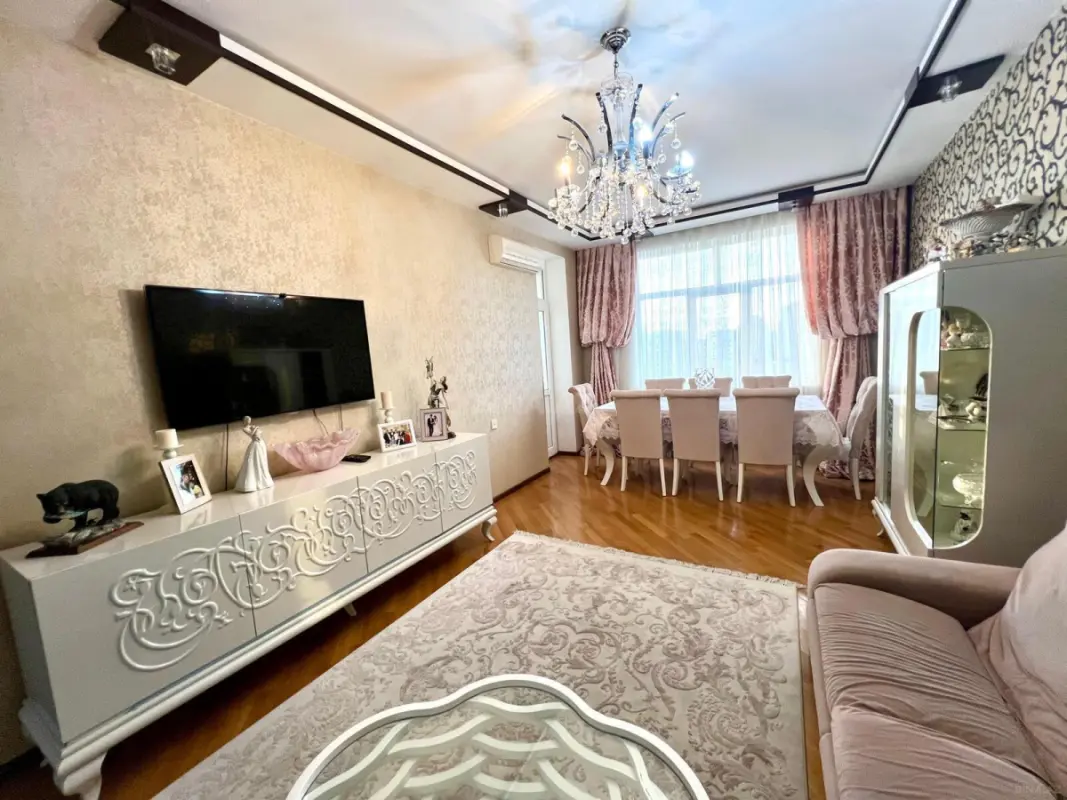Satılır 3 otaqlı mənzil 112 m²