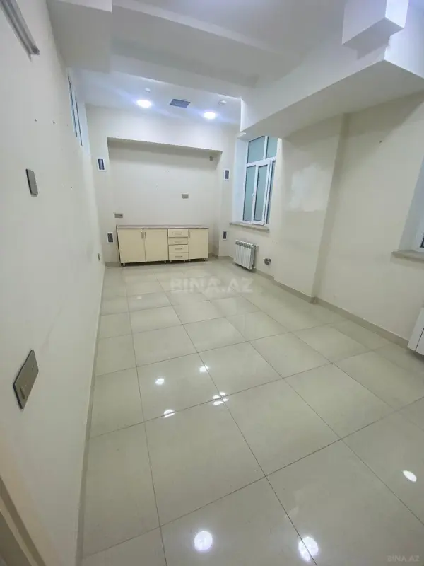 Satılır obyekt 160 m²