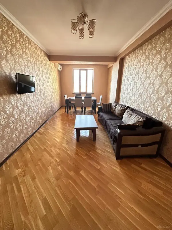 Kirayə verilir 2 otaqlı mənzil 90 m²