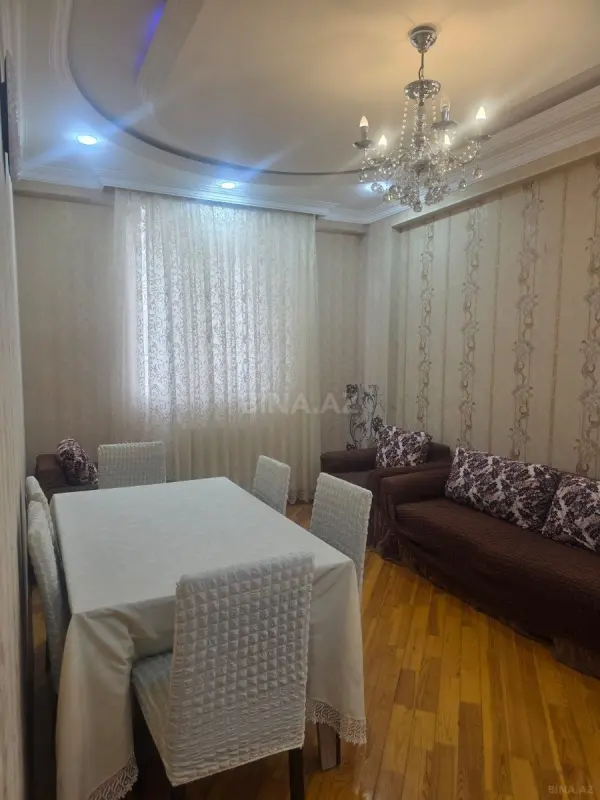 Kirayə verilir 2 otaqlı mənzil 80 m²