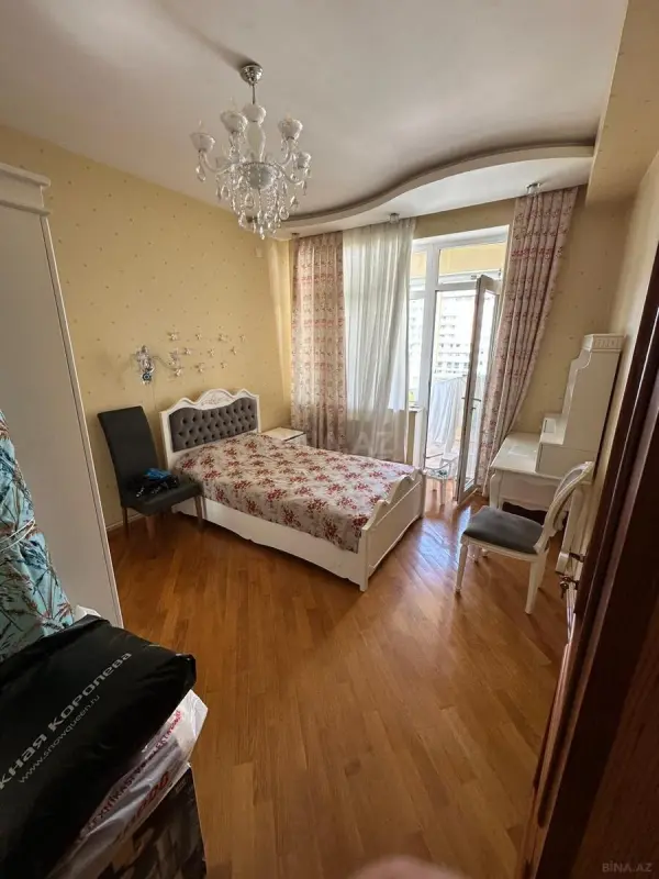 Kirayə verilir 3 otaqlı mənzil 105 m²