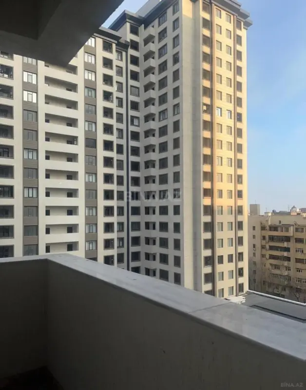 Satılır 2 otaqlı mənzil 77 m²