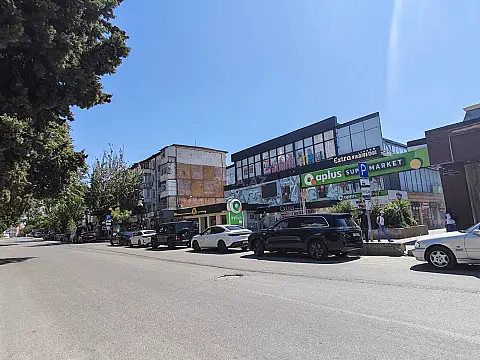 Kirayə verilir obyekt 70 m² — Bakı, Memar Əcəmi yanı 70.00 m²