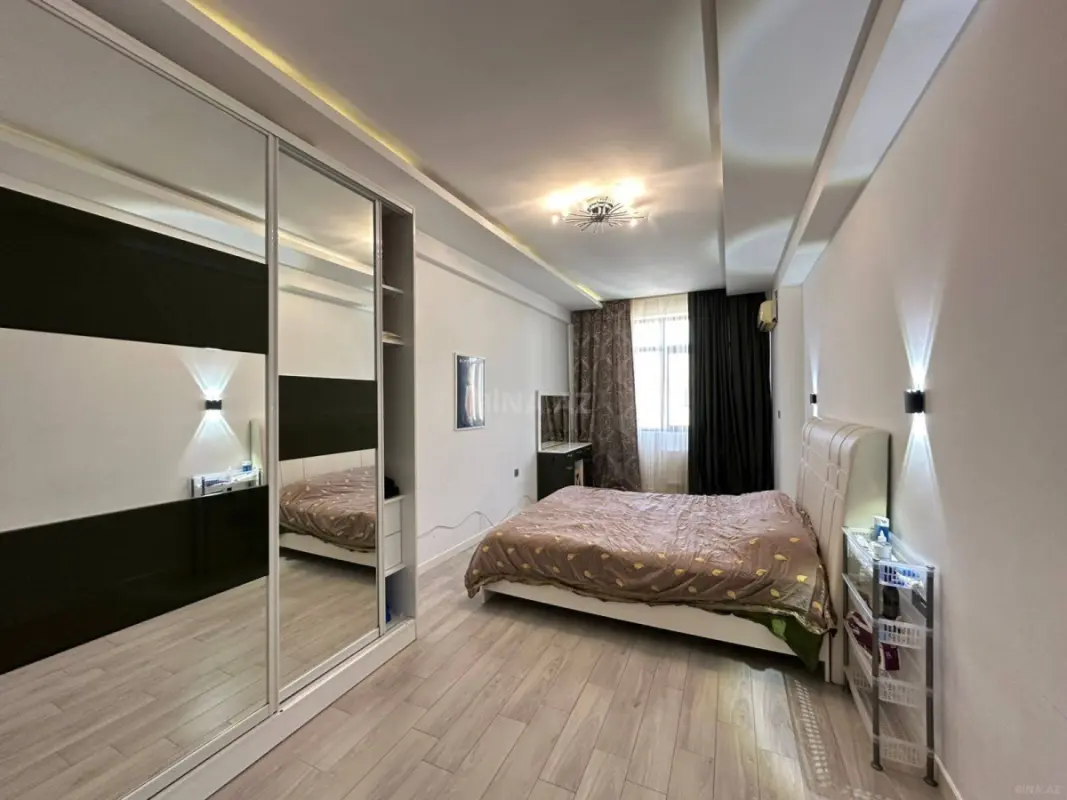 Kirayə verilir 2 otaqlı mənzil 150 m²