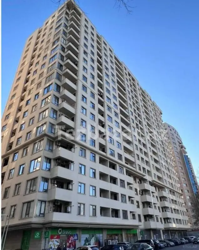 Satılır 4 otaqlı mənzil 175 m²