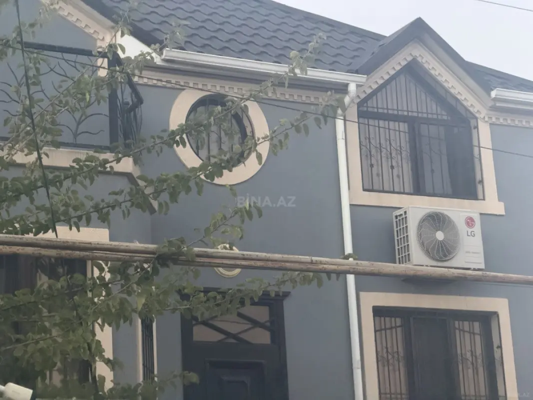 Satılır 5 otaqlı həyət evi 396 m²