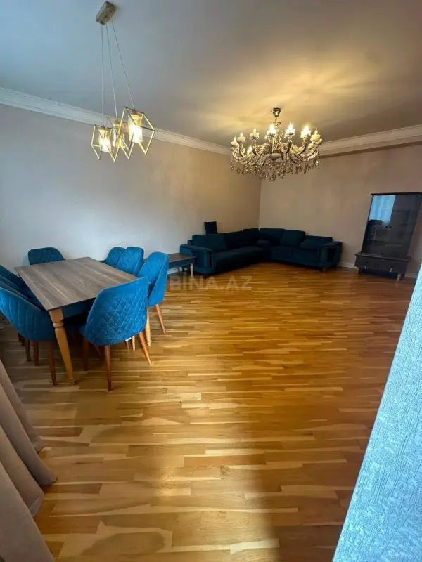 Kirayə verilir 4 otaqlı mənzil 183 m²