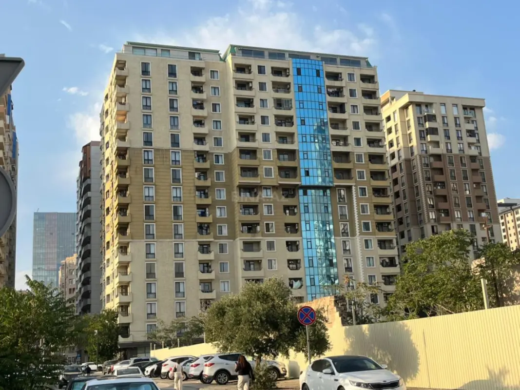 Satılır 3 otaqlı mənzil 81 m²