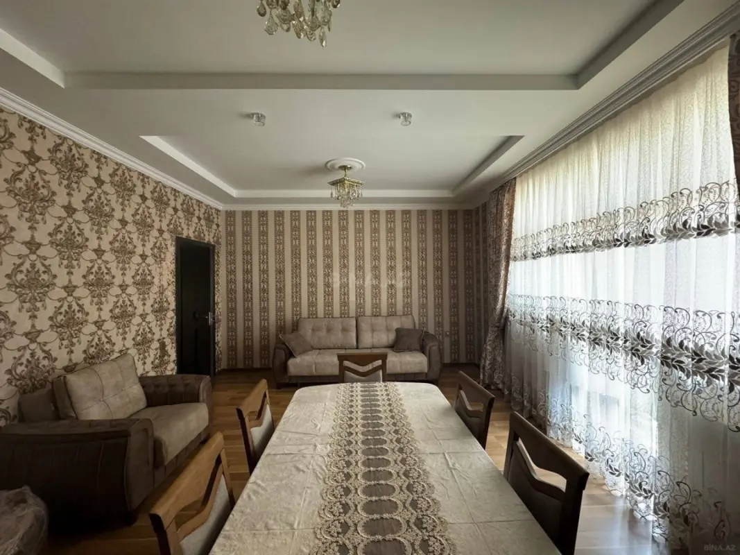 Kirayə verilir 2 otaqlı mənzil 110 m²