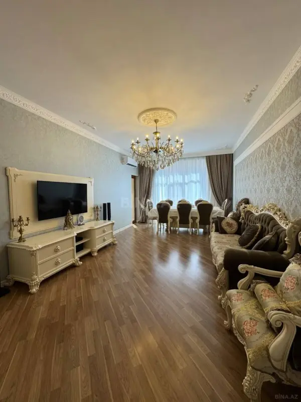 Satılır 3 otaqlı mənzil 150 m²