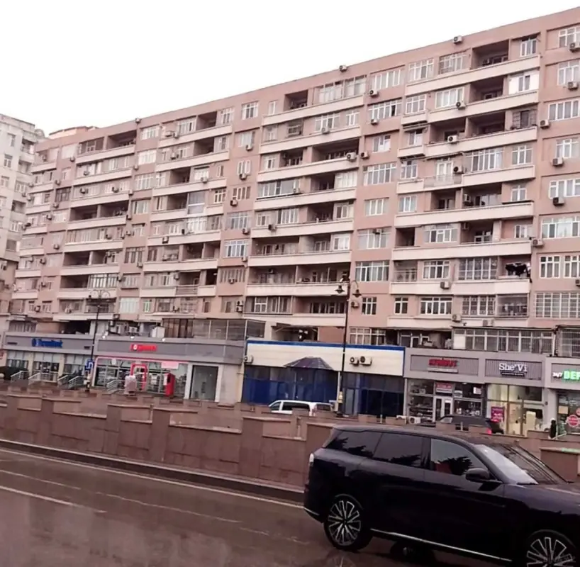 Satılır 1 otaqlı mənzil 45 m²