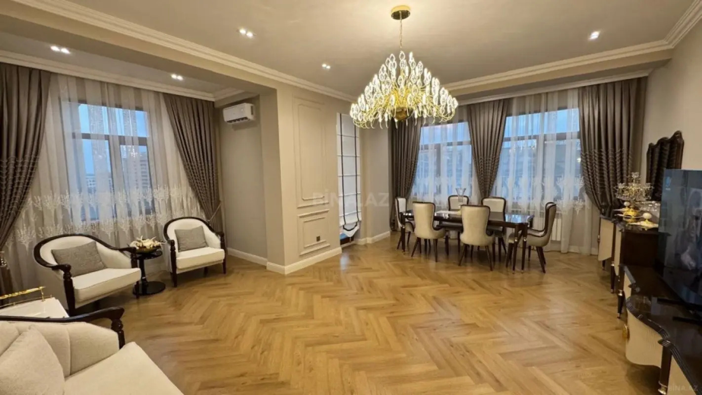 Satılır 3 otaqlı mənzil 150 m²